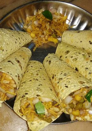 A picture of Bhel paddi chat.
