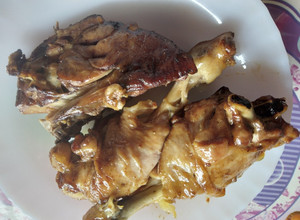 Una foto de Muslo de Pollo al horno