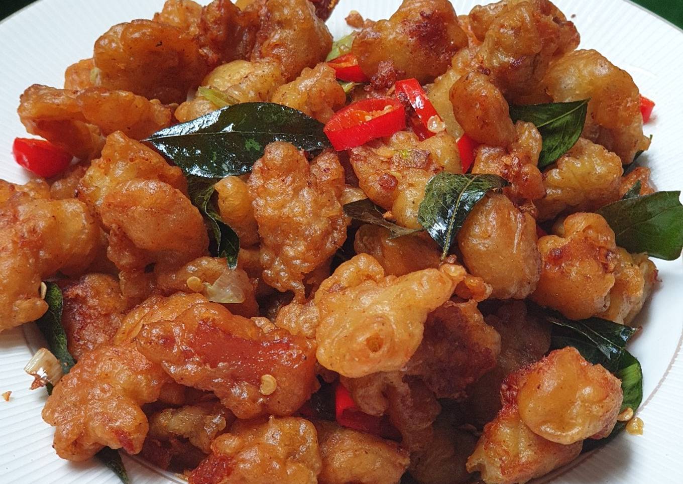 Ayam goreng bawang daun kari