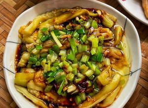 Hình của món Cà Tím Nướng Mỡ Hành Chay.