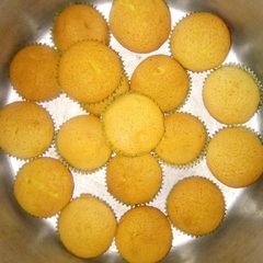 Vanilla cup cake A picture of Vanilla cup cake.