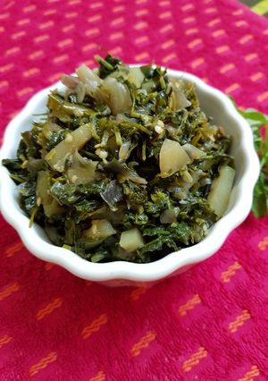 A picture of Methi Sag.