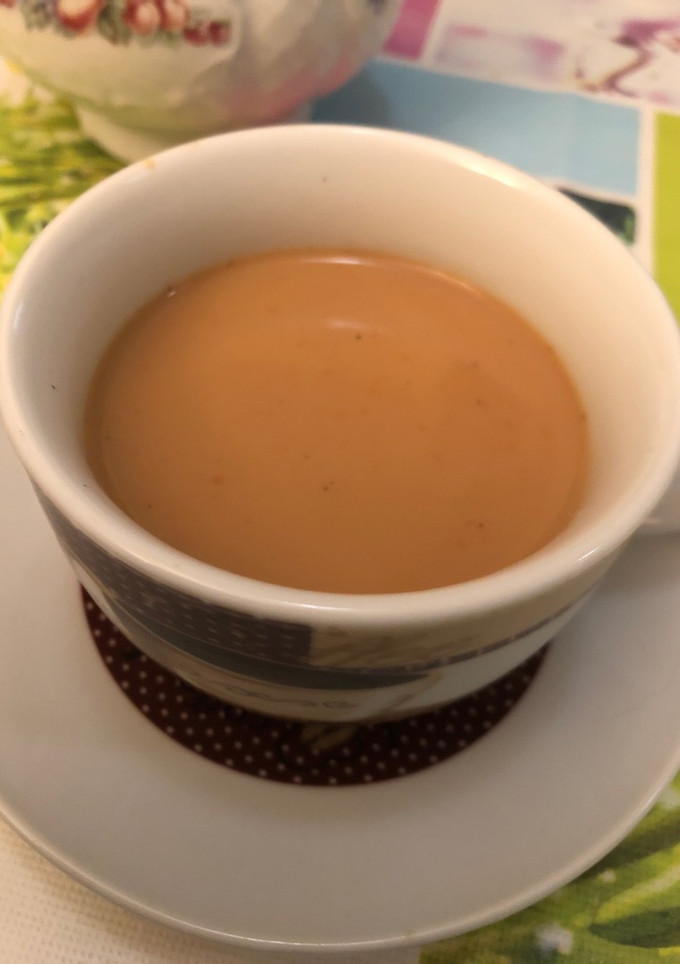 Una foto de Té con especias estilo paquistaní