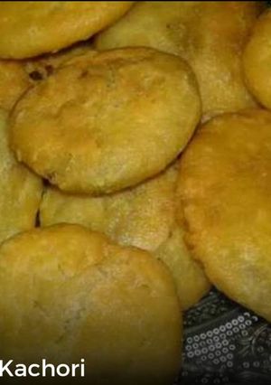 A picture of Khasta kachori.