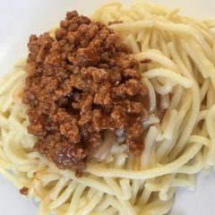 A picture of Spaghetti, mince and brown onion soup.