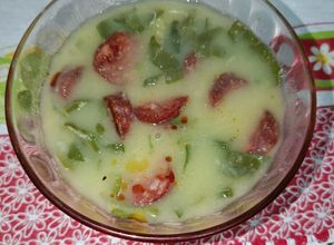Une photo de La délicieuse recette de caldo verde de ma maman (Bouillon vert)