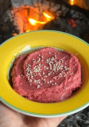 Una foto de Mousse de remolacha y palta