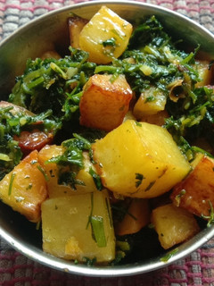 આલુ મેથી (Aloo Methi Recipe In Gujarati) રેસીપી મુખ્ય ફોટો