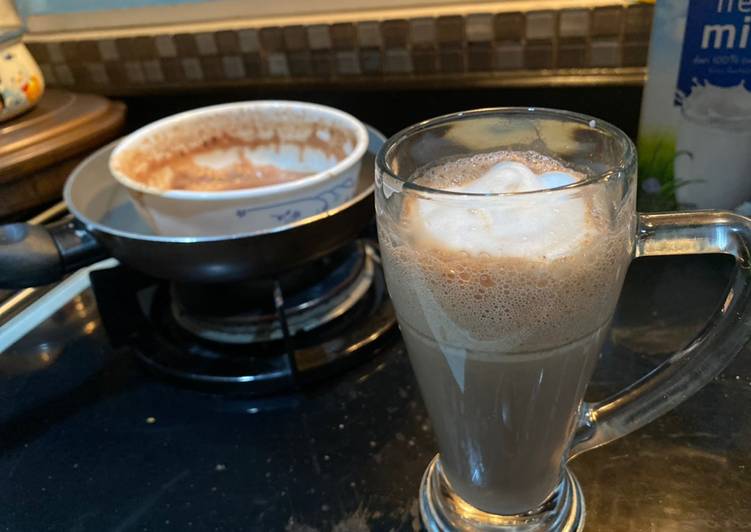 Cara Gampang Membuat Rich Dark Hot Chocolate (Minang Cacao 100% dark chocolate bar) yang Enak Banget