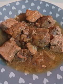 Una foto de Carne en salsa