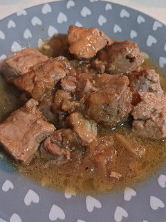 Una foto de Carne en salsa