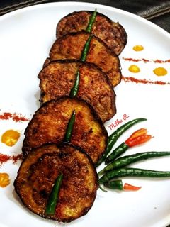 बेगुन भाजा (Begun bhaja recipe in Hindi) रेसिपी मुख्य फोटो