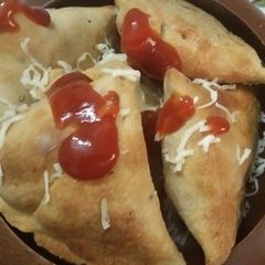 A picture of Whole Wheat Flour Oats And Potato Samosa.