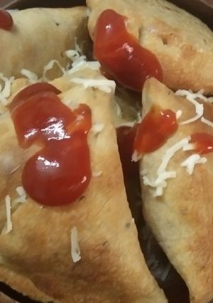 A picture of Whole Wheat Flour Oats And Potato Samosa.