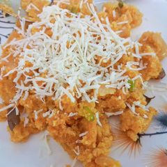 Cheesey Vegetable Rava upma A picture of Cheesey Vegetable Rava upma.