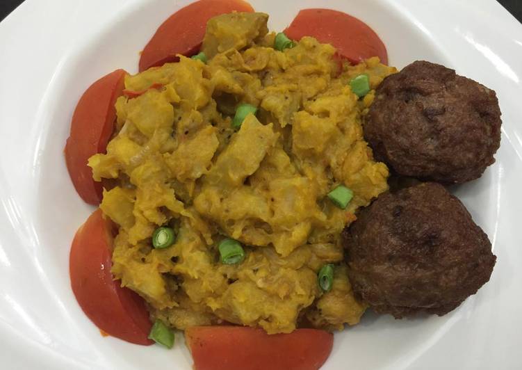 Half ripe plantain porriage with meat balls