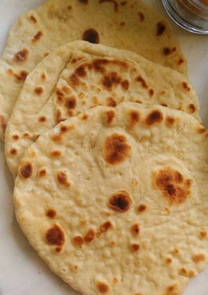 A picture of Greek Pita bread.