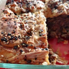 A picture of Phyllo meat pie.