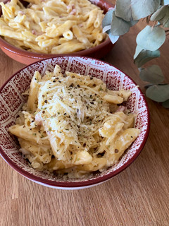 Una foto de Macarrones con quesos y bacon en Thermomix ¡primera vez que hago la pasta en la Thermomix!