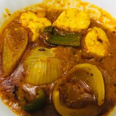A picture of Paneer do pyaza.