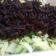 Green salad with beet root A picture of Green salad with beet root.