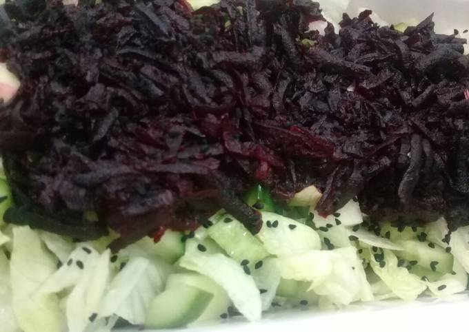 How to Make Speedy Green salad with beet root