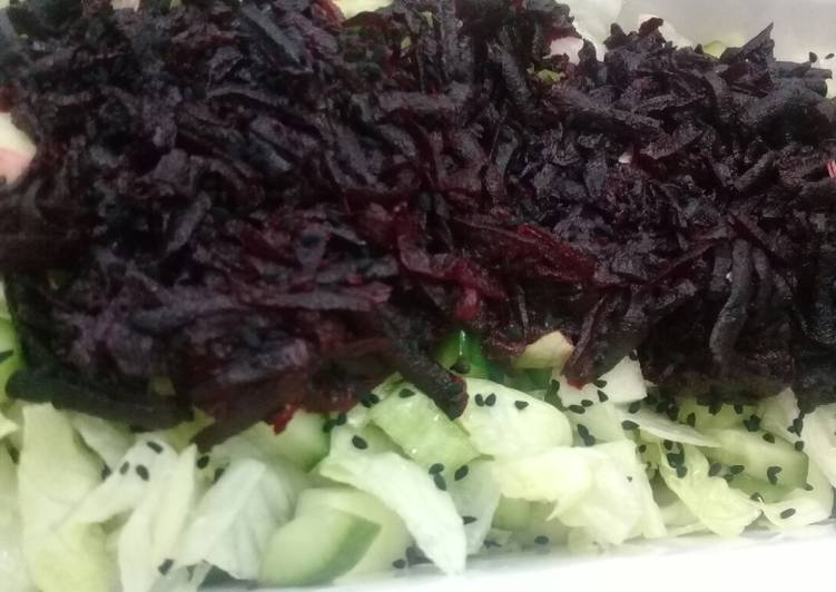 Recipe of Favorite Green salad with beet root