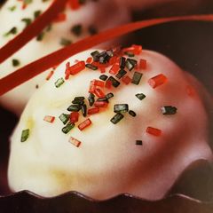 A picture of Almond Sweets.