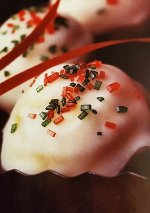 A picture of Almond Sweets.