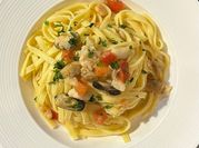 Una foto di pasta allo scoglio