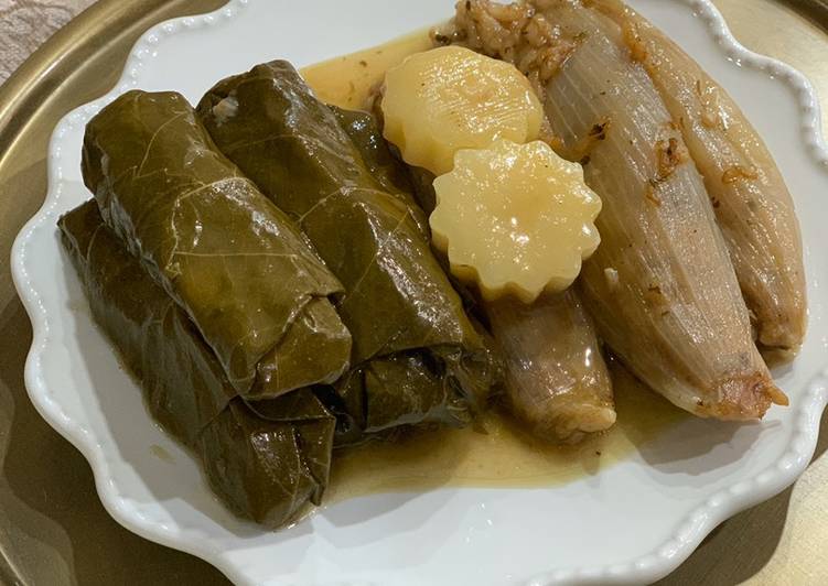 ورق عنب ومحشي بصل ☘️🧅