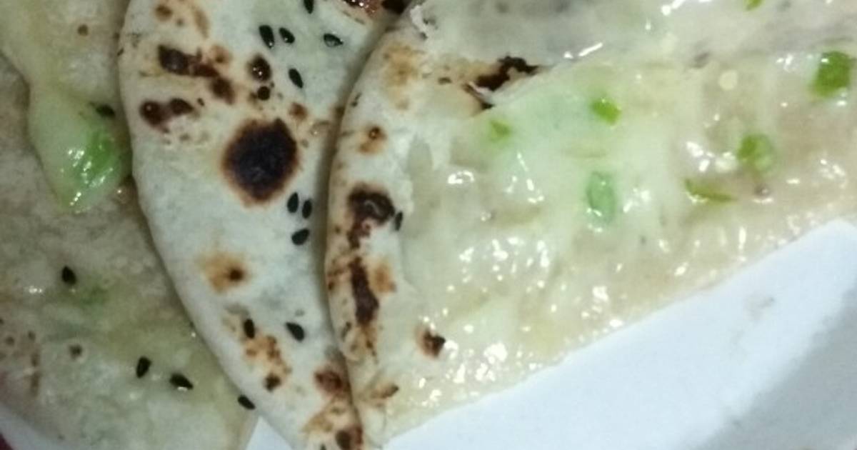 Chilli Cheese Stuffed Kulcha On Tava Recipe by Suvas Shah Cookpad