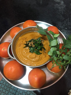 தக்காளி சட்னி🍅🍅🌶🌶🍀☘️☘️🍀🍂🍁 (Thakkaali chutney Recipe in tamil) செய்முறை முக்கிய புகைப்படம்