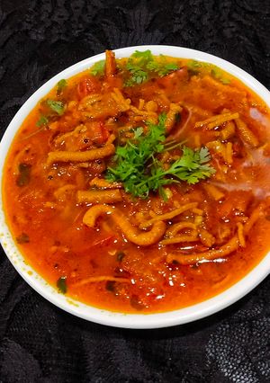 A picture of Kathiyawadi Sev Tomato Sabji.