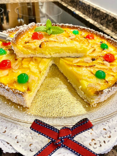 Una foto de Tarta de manzana con masa sablé y crema pastelera