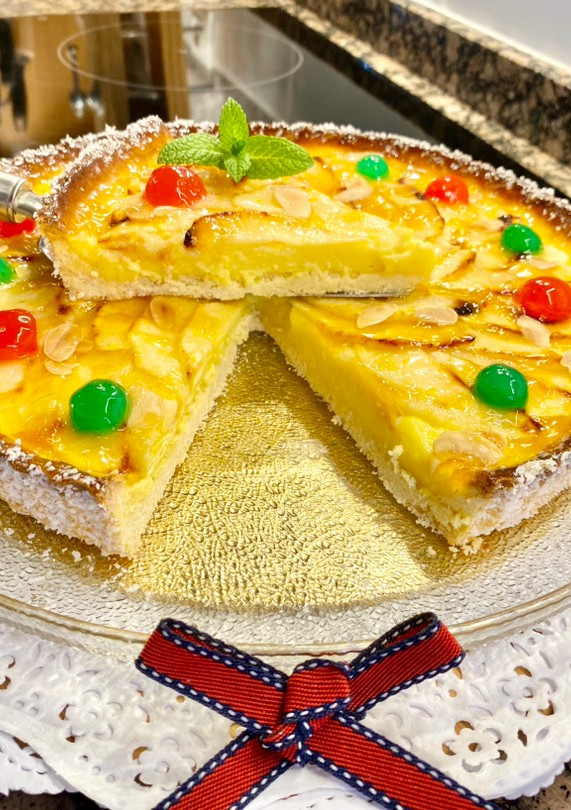 Una foto de Tarta de manzana con masa sablé y crema pastelera