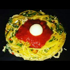 A picture of The ultimate Spinach Sphagetti Nest.