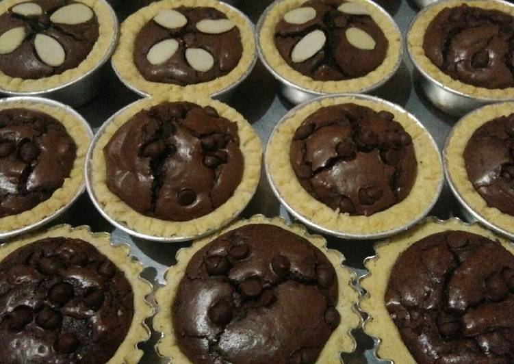Langkah Mudah untuk Menyiapkan Brownies tartlet, Lezat