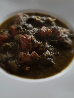 عکسی از دستور خورش آلو اسفناج