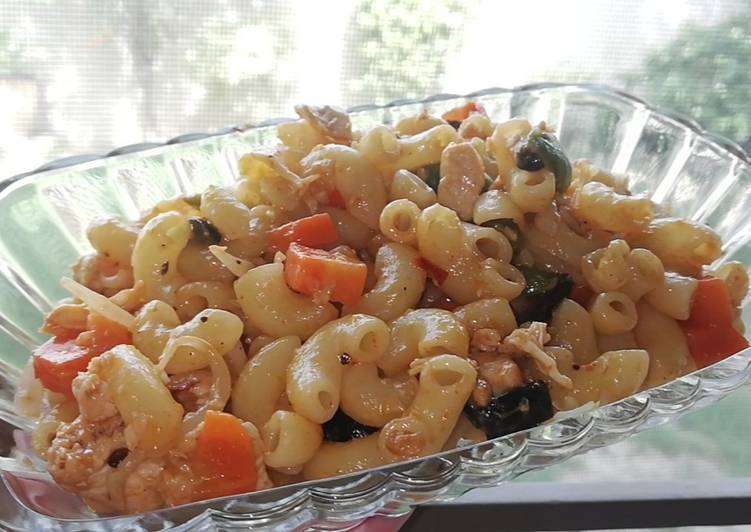 Step-by-Step Guide to Prepare Quick Spicy chicken macroni