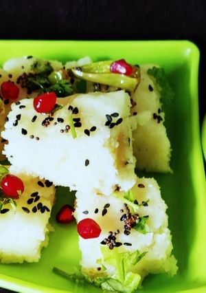 सूजी ढोकला (sooji dhokla recipe in Hindi) रेसिपी मुख्य फोटो