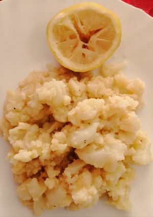 Foto principal de Coliflor con ajo y limón