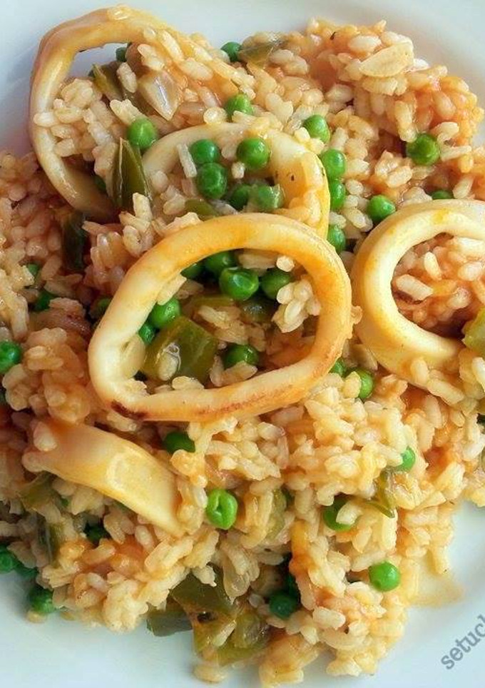 Una foto de Arroz de calamares fácil