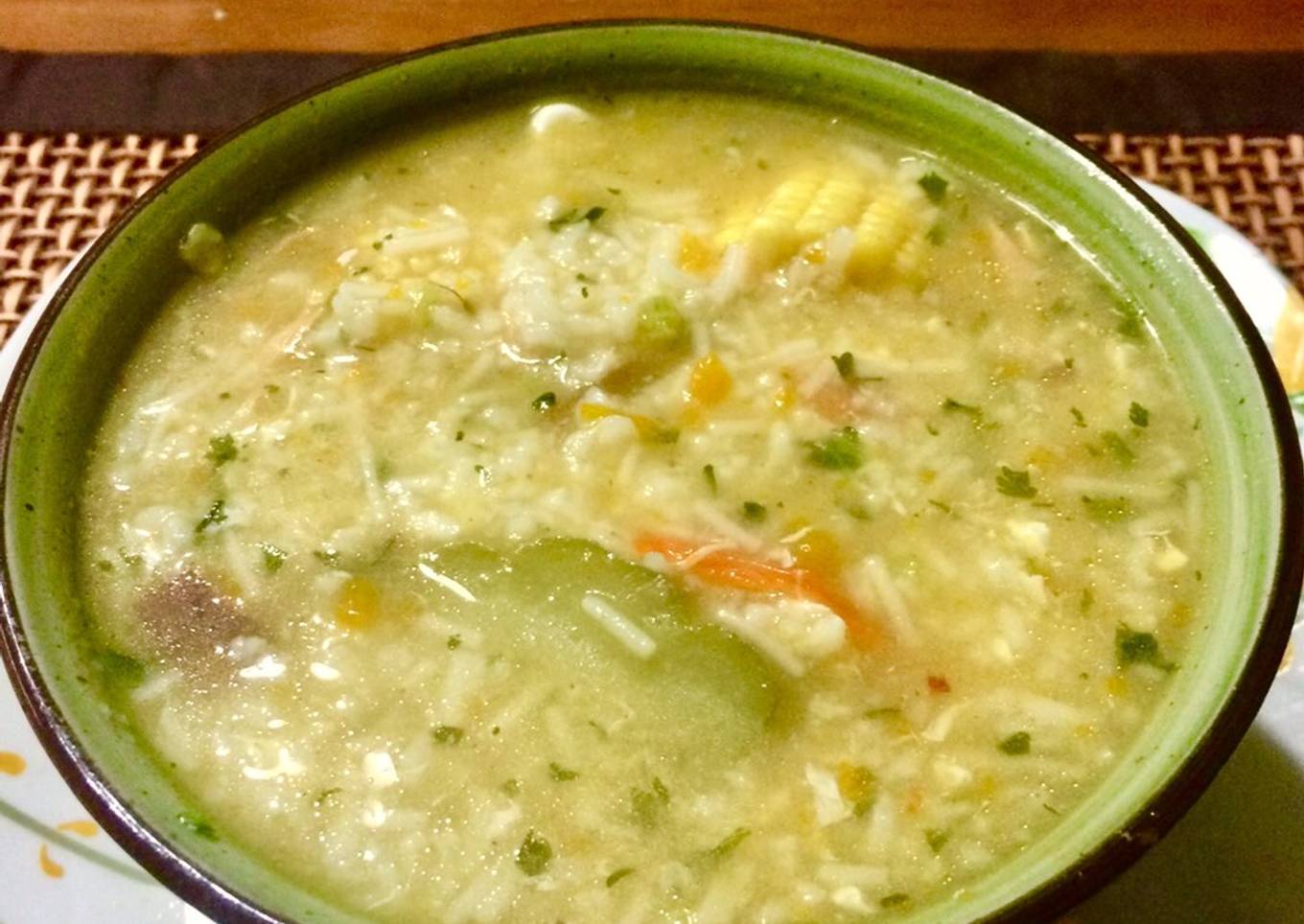 Aguaito de Pollo y Huevos