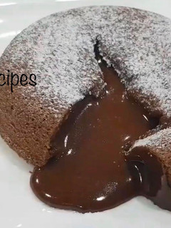 சாக்லேட் லாவா கேக்😋 செய்முறை முக்கிய புகைப்படம்
