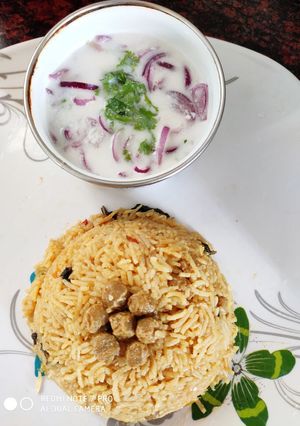 சோயா சங்ஸ் புலாவ் செய்முறை முக்கிய புகைப்படம்
