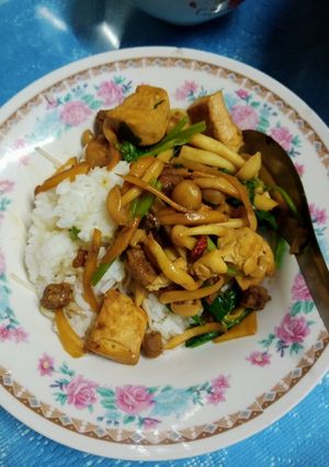 รูปของ ข้าวราดผัดเห็ด
