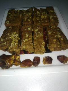 A picture of Dates cake.