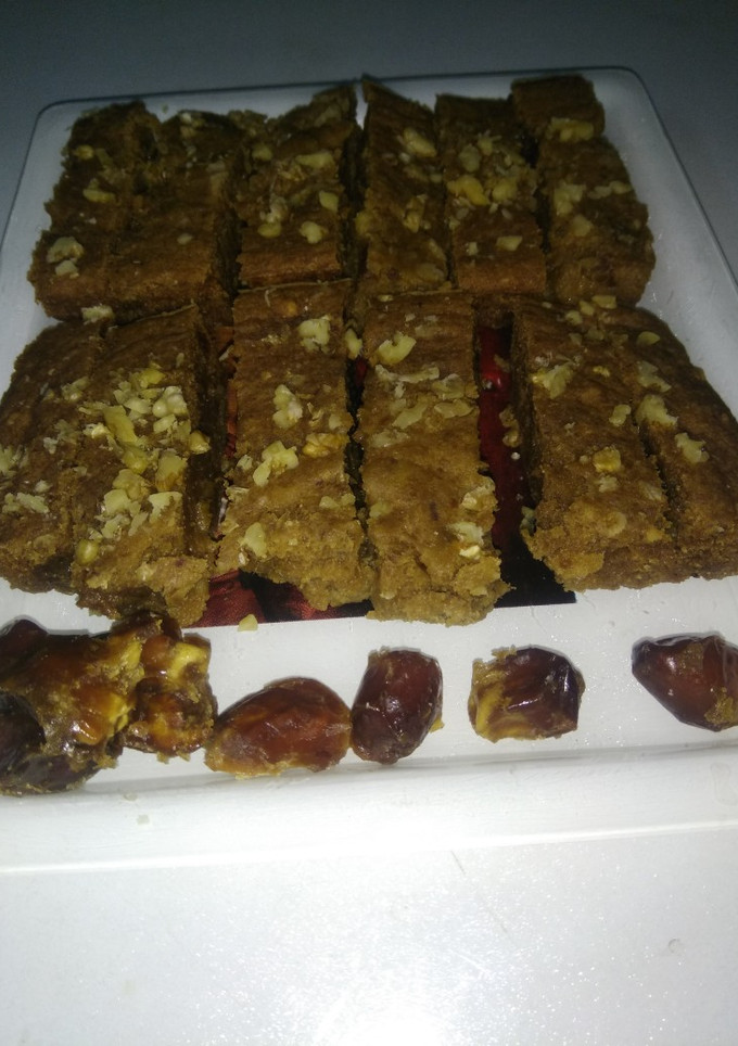 A picture of Dates cake.