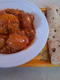 साबुत प्याज़ की सब्जी (sabut pyaz ki sabzi recipe in Hindi) रेसिपी मुख्य फोटो